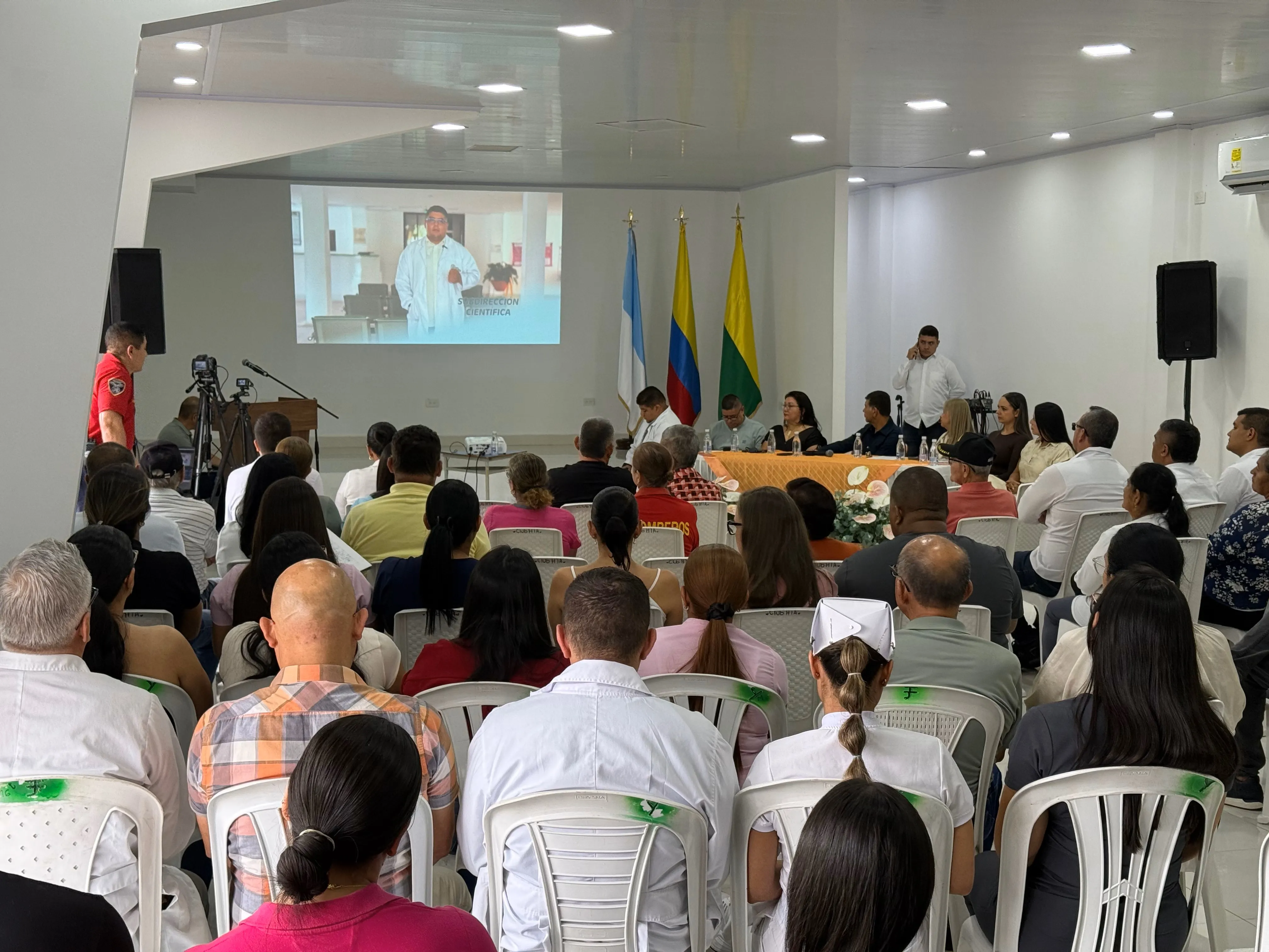 P&uacute;blico presente en el evento