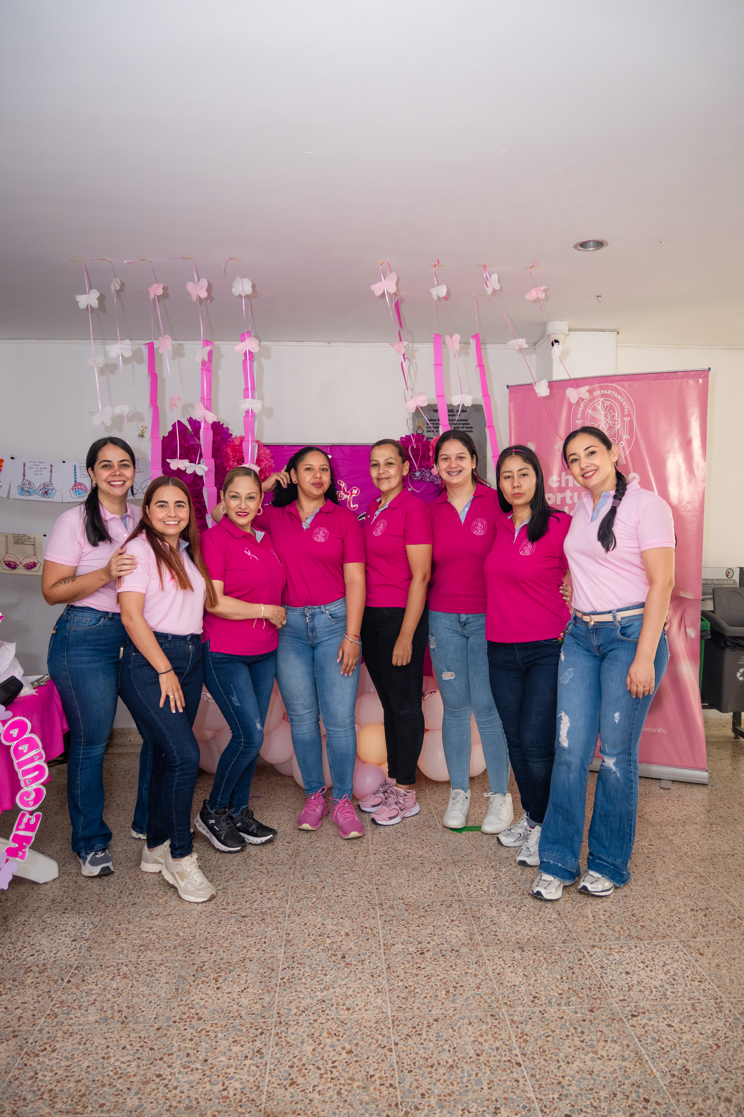 Asistentes participando