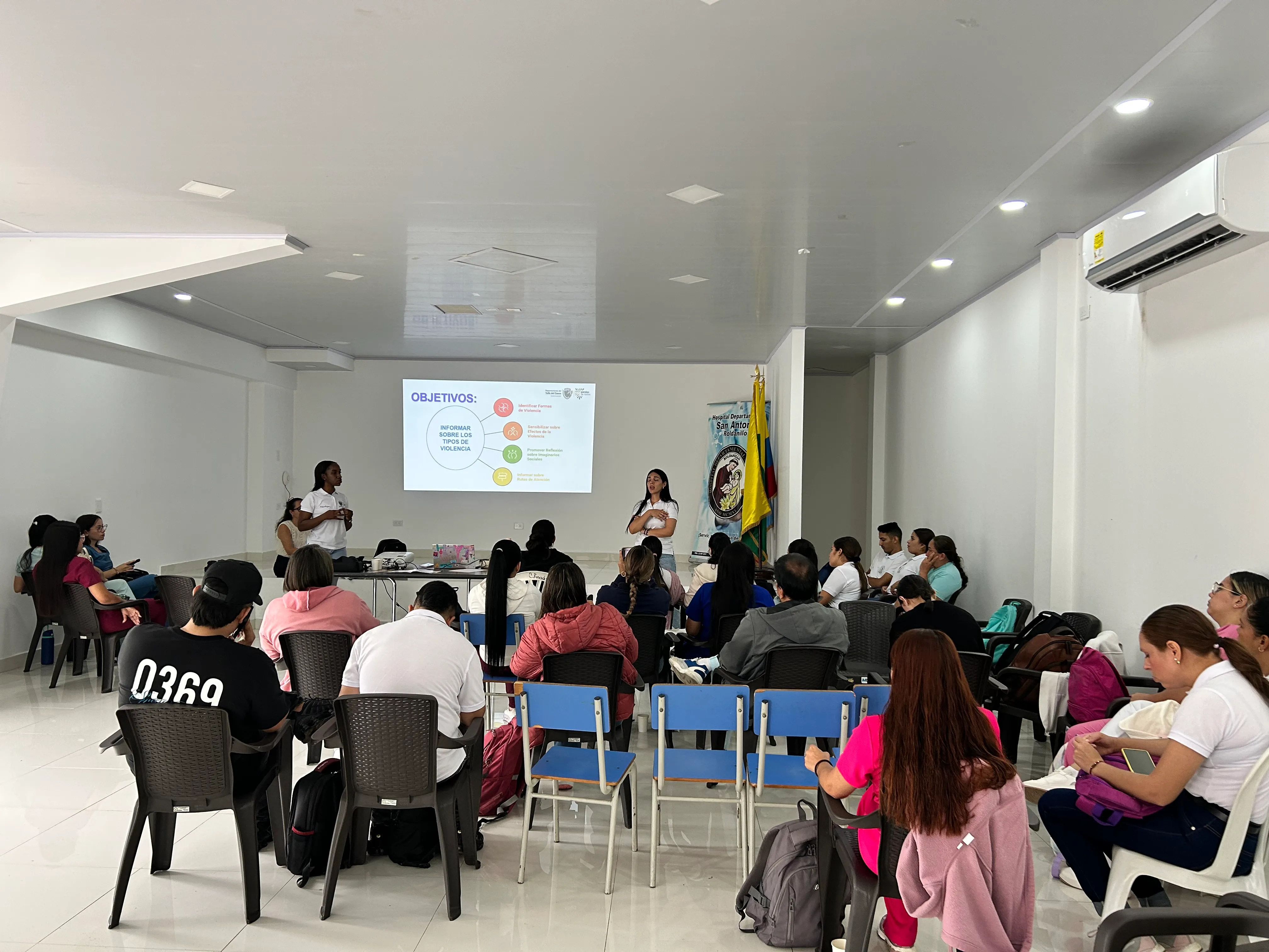 Capacitaci&oacute;n en violencia de g&eacute;nero y primeros auxilios psicol&oacute;gicos